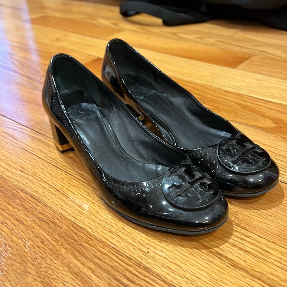 Tory Burch 8M patent leather heels